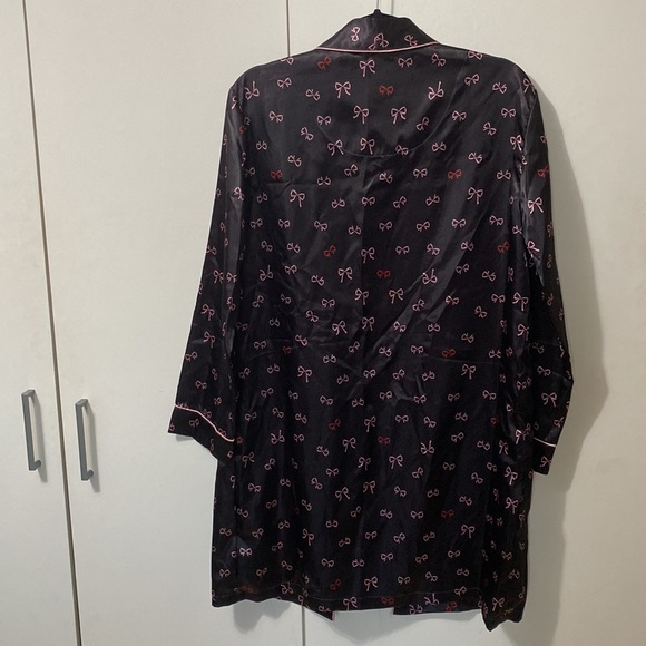 Minnie Mouse pajama robe - Picture 2 of 6